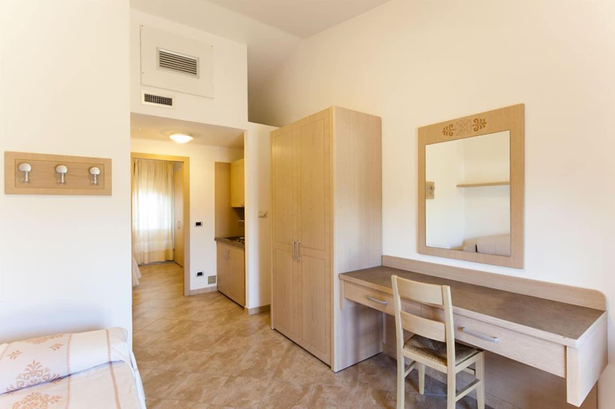 Club Hotel Residence Baiaverde Valledoria  Esterno foto
