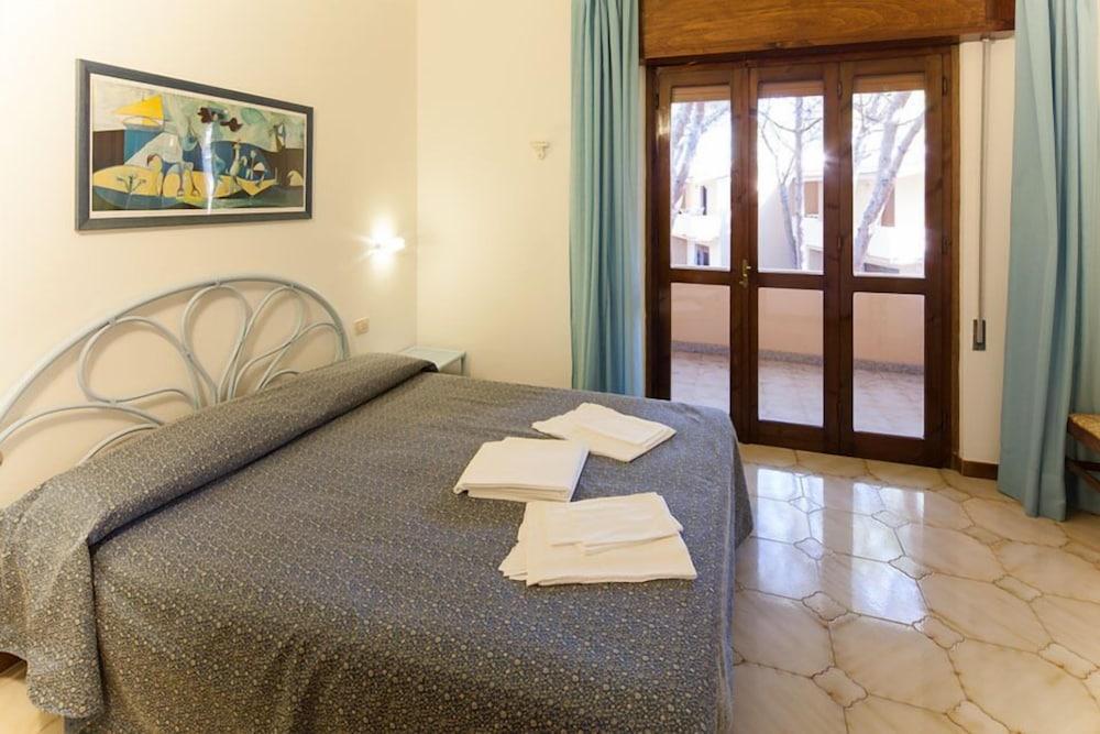 Club Hotel Residence Baiaverde Valledoria  Esterno foto