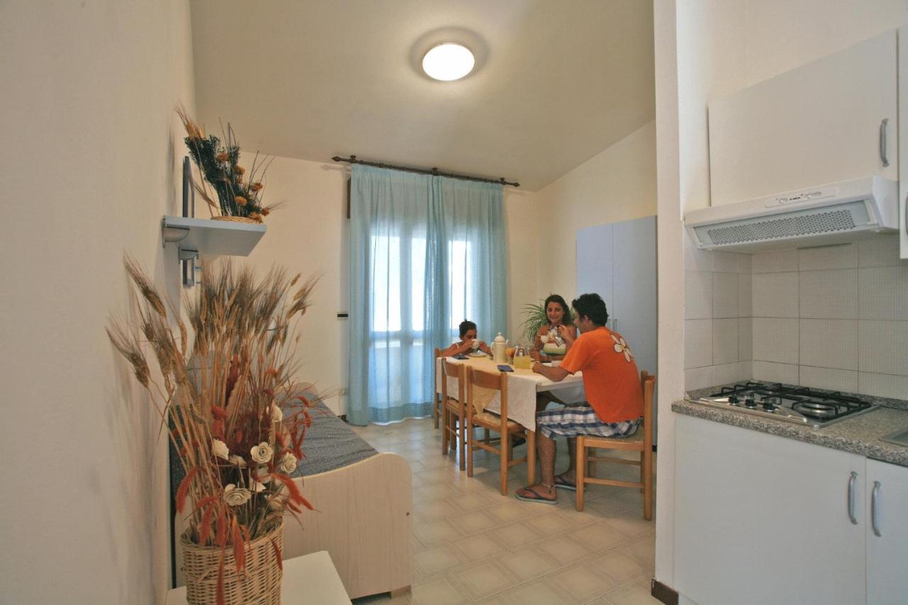 Club Hotel Residence Baiaverde Valledoria  Esterno foto