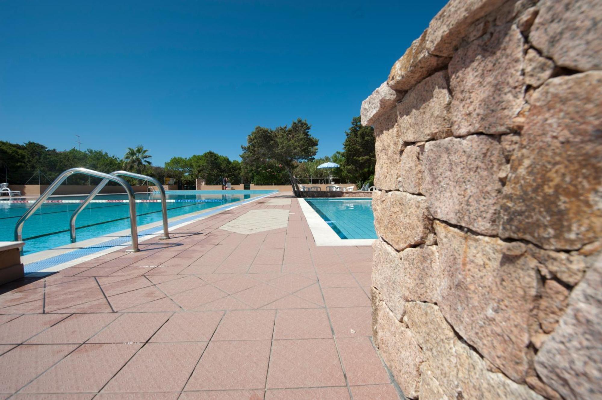 Club Hotel Residence Baiaverde Valledoria  Esterno foto